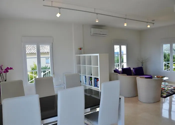 Villa With Panoramic Sea Views